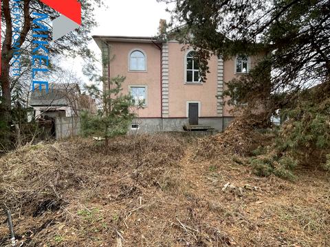 будинок за адресою смт. Козин, 2 лінія, 1