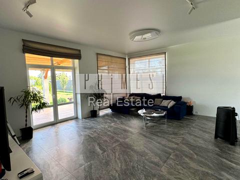 дом по адресу Київська ул.