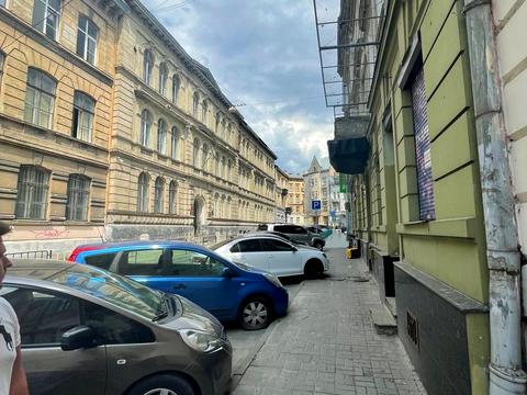 коммерческая по адресу Шухевича ул., 1