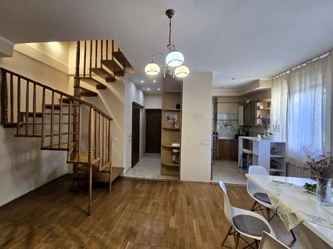 будинок за адресою Волонтерів вул. (Василя Верещагіна), 1