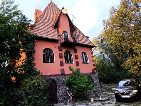 дом по адресу вишнева