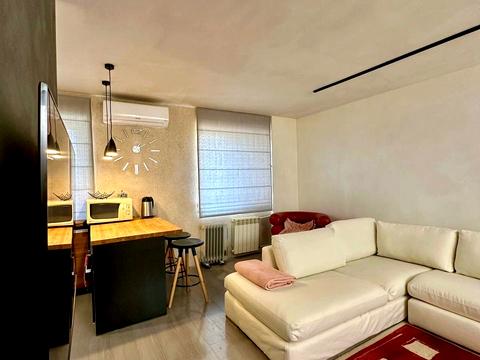 квартира за адресою Академіка Янгеля, 10