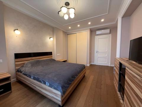 квартира за адресою Дмитрівська вул., 75