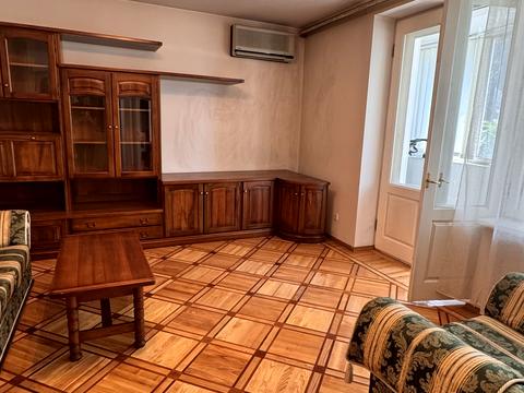 квартира за адресою Крутогірний, 9