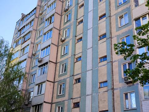 квартира за адресою Академіка Єфремова вул. (Командарма Уборевича), 15