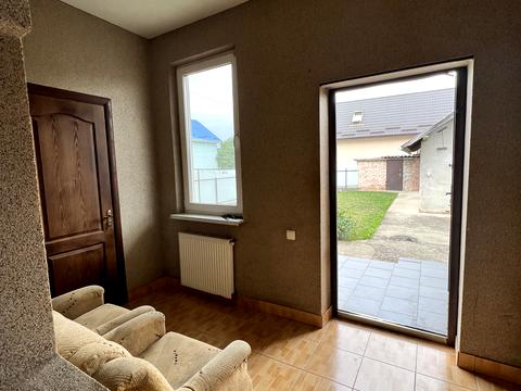 будинок за адресою Євгена Коновальця вул., 200