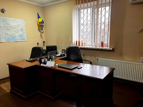 комерційна за адресою Максима Залізняка вул. (Громова), 138