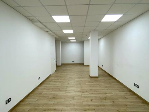 комерційна за адресою Площа Ринок, 2