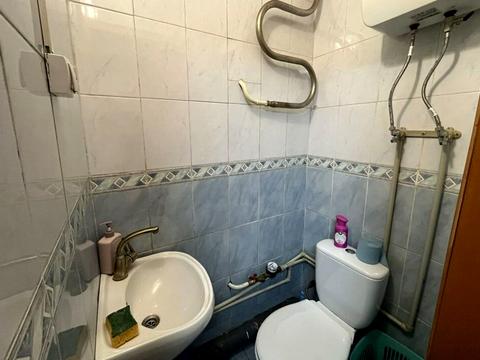 комерційна за адресою Кам'янецька вул., 75