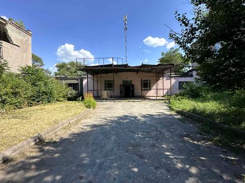 комерційна за адресою Звенигородська вул., 1