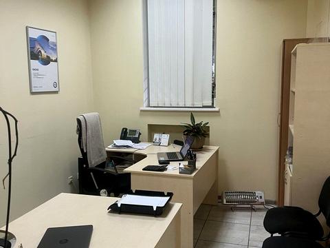 комерційна за адресою 93-ї Холодноярської Бригади вул., 8а