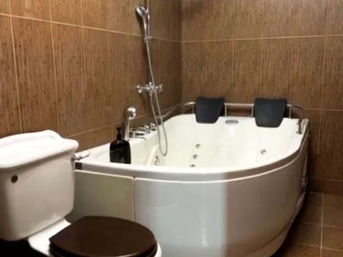 будинок за адресою с. Гора, Квітнева вул.