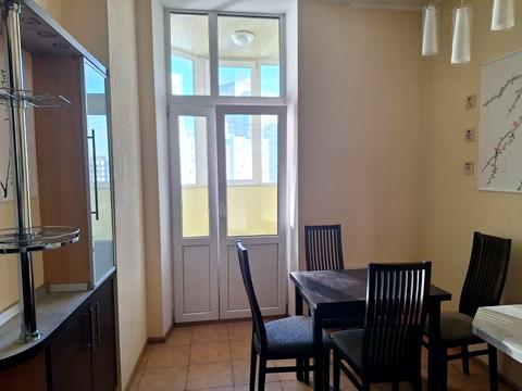 квартира за адресою Дніпровська набережна вул., 26