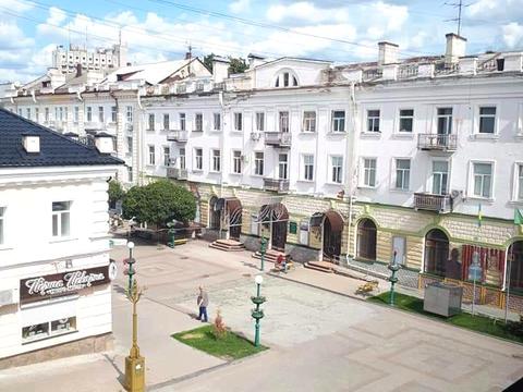 комерційна за адресою Соборна вул., 36