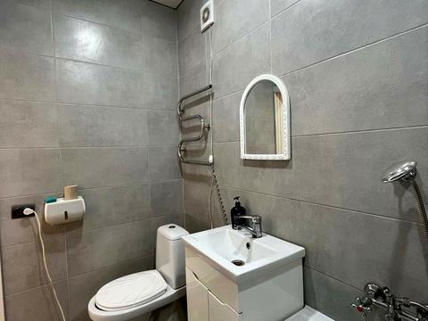 квартира за адресою Володимира Великого пл. (Олександра Поля), 8