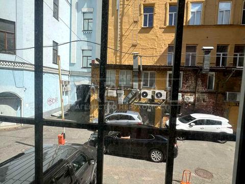 комерційна за адресою Хрещатик вул. (Kreschatic), 26