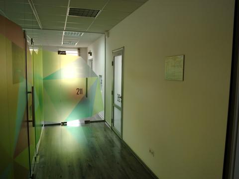 комерційна за адресою Кам'янецька вул., 1