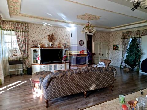 будинок за адресою Набережна вул., 9