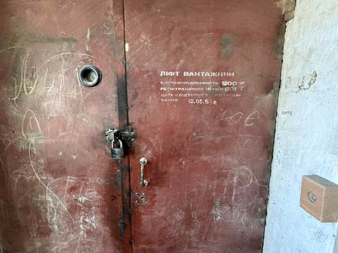 комерційна за адресою Шкільна вул., 1