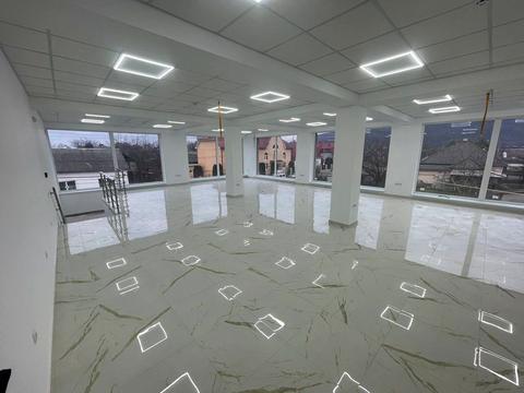 комерційна за адресою Мала Польова вул., 117