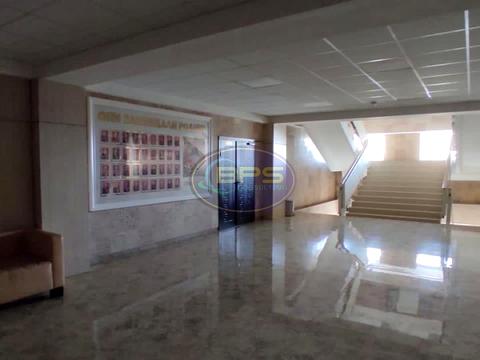 комерційна за адресою Церковна вул., 19