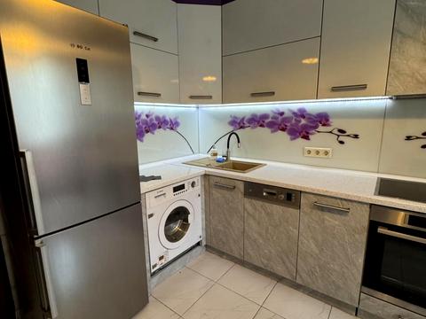 квартира за адресою Івасюка, 7