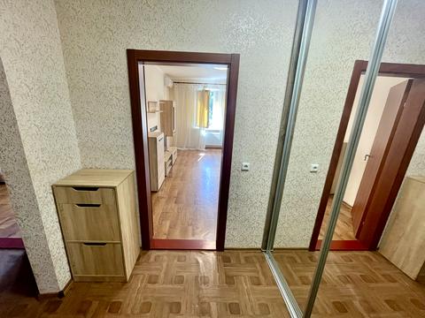 квартира по адресу Академика Глушкова просп., 9-Є