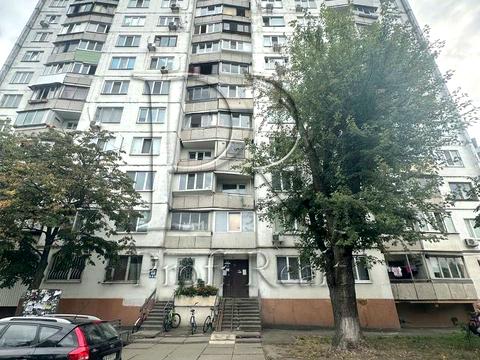 квартира за адресою Братиславська вул., 44/2