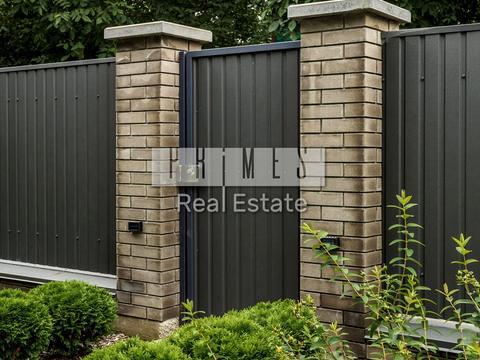 дом по адресу Садовая ул.