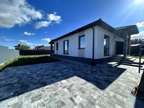 дом по адресу Евгения Плужника ул.