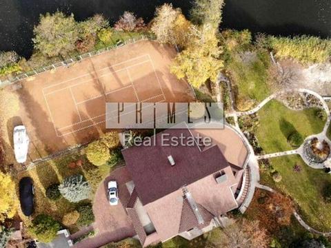 будинок за адресою Вишнева вул.