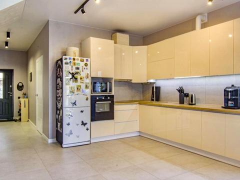 дом по адресу Радужная ул.