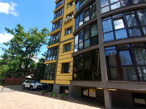 коммерческая по адресу Київська, 73