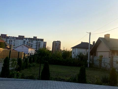 участок по адресу Літня, 10