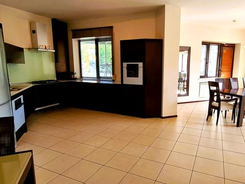 будинок за адресою Добрий Шлях вул., 19