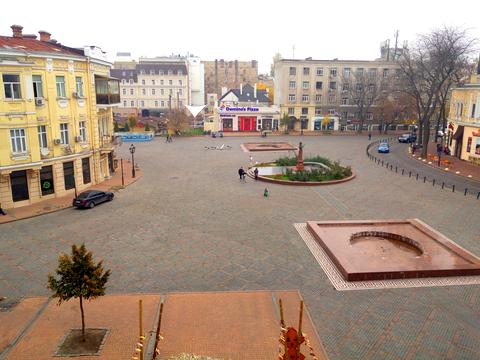 квартира за адресою Вице Адмирала Жукова, 3/7