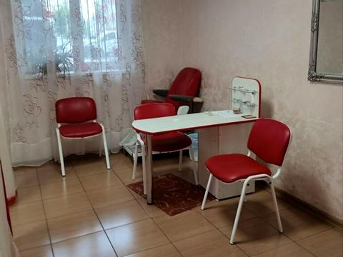 комерційна за адресою Інститутська вул., 6а