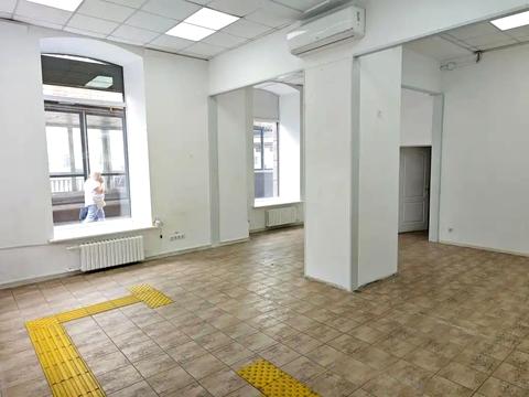 коммерческая по адресу Привокзальна пл., 1