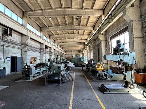 комерційна за адресою Південний просп., 1