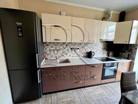 квартира за адресою Сергія Данченка вул., 8