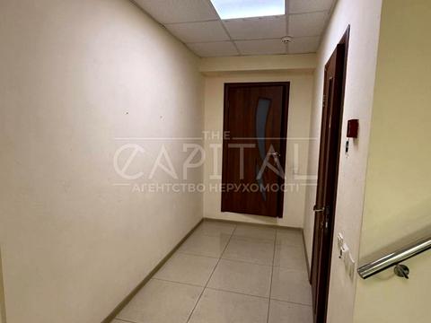комерційна за адресою Раїси Окіпної вул., 7