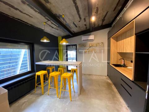 комерційна за адресою Велика Васильківська вул. (Червоноармійська), 55-А