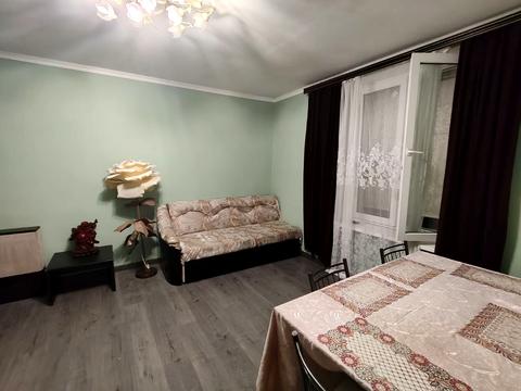 квартира за адресою Зарічна вул., 6
