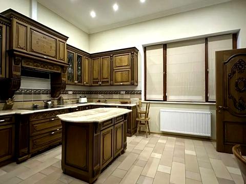 будинок за адресою Київська вул., 3