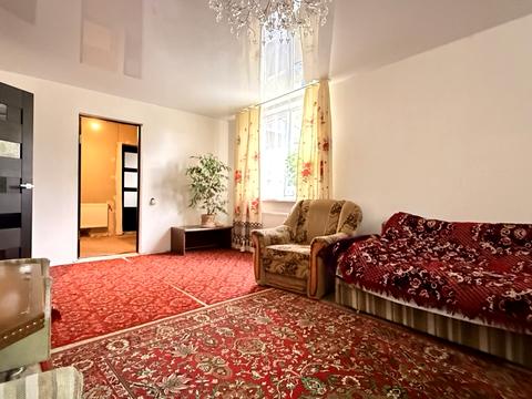будинок за адресою Вишнева, 8