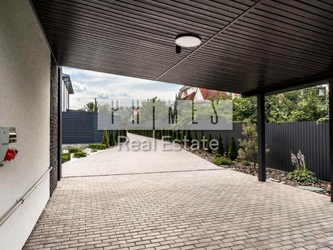 будинок за адресою Анни Ярославни вул.