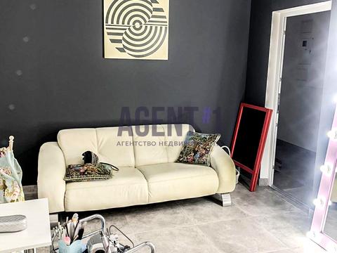 коммерческая по адресу вул. Волошкова, 2