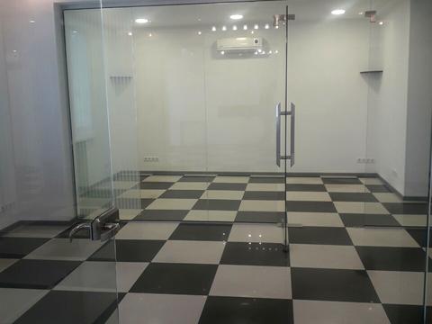 комерційна за адресою Драгоманова вул., 6-А