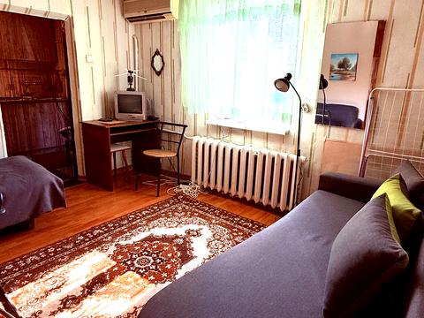 будинок за адресою Лабораторна вул., 36