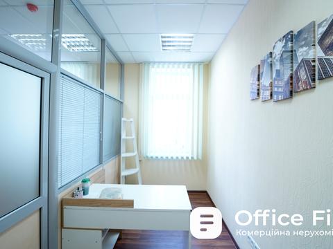 коммерческая по адресу Антоновича ул. (Горького), 33в